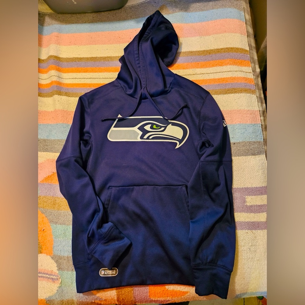 Seattle Seahawks Hooded sweatshirt size small